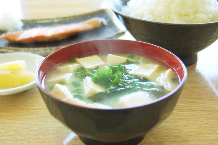 「食べよ、」豆腐とわかめの味噌汁 @ カフエマメヒコ公園通り店